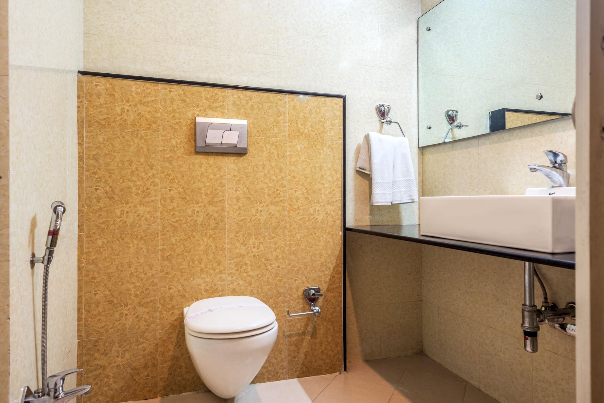 Treebo Trend Grand Plaza Nampally Hyderabad Eksteriør bilde