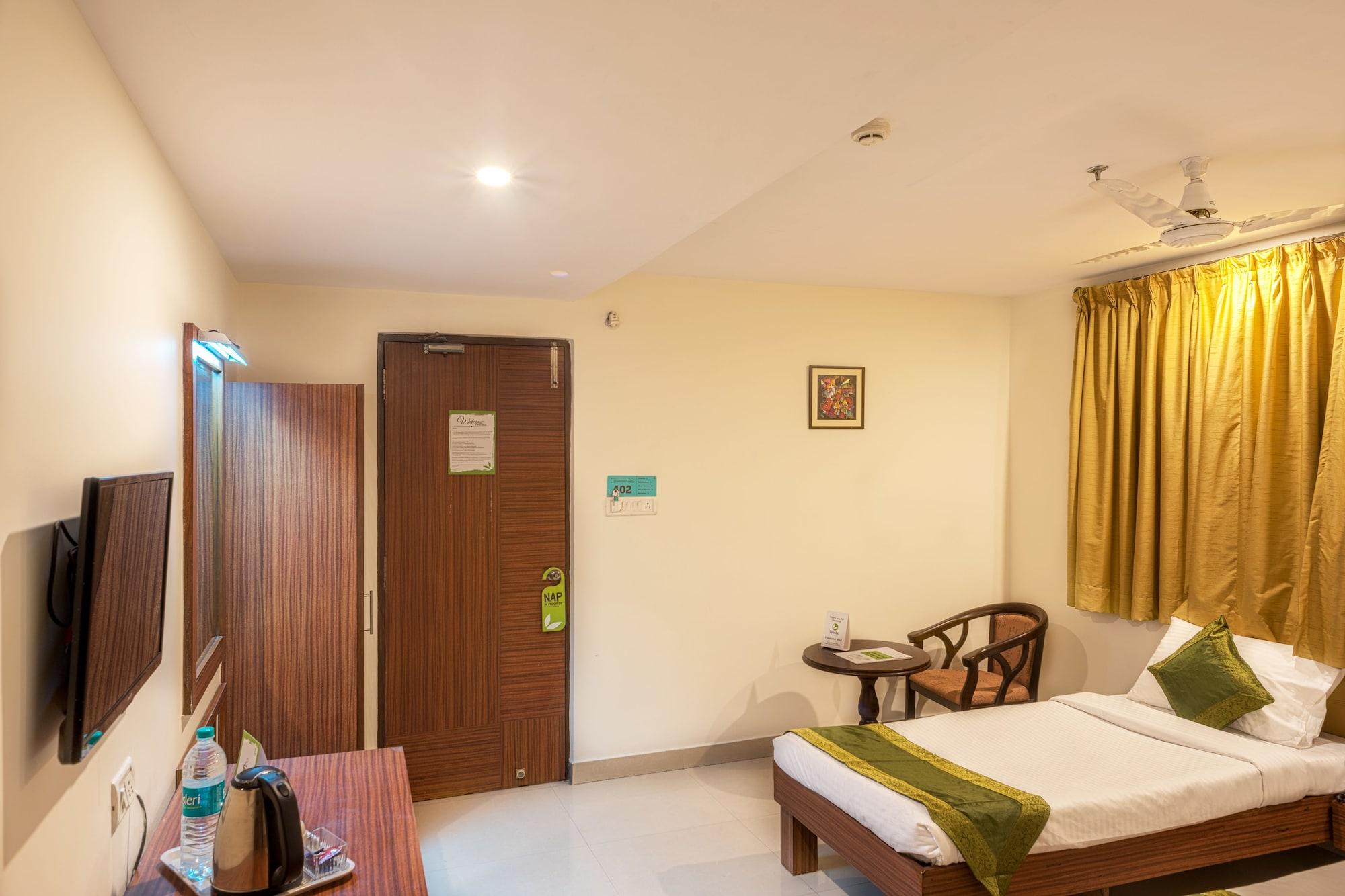 Treebo Trend Grand Plaza Nampally Hyderabad Eksteriør bilde