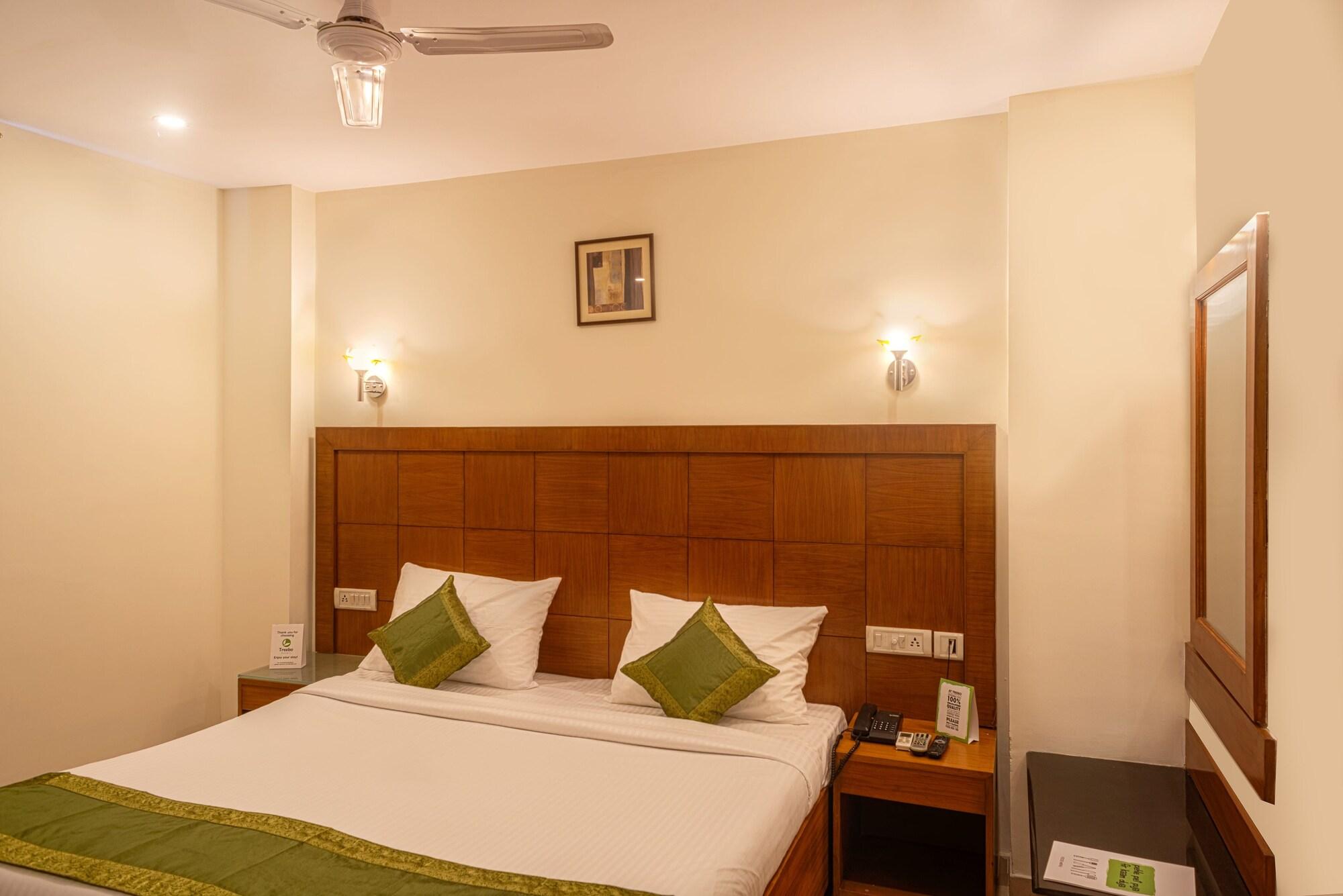 Treebo Trend Grand Plaza Nampally Hyderabad Eksteriør bilde