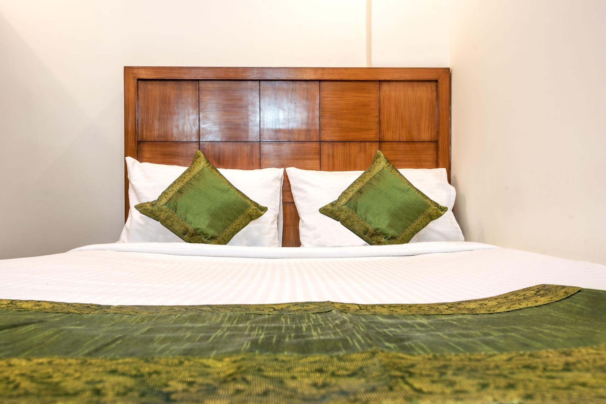 Treebo Trend Grand Plaza Nampally Hyderabad Eksteriør bilde