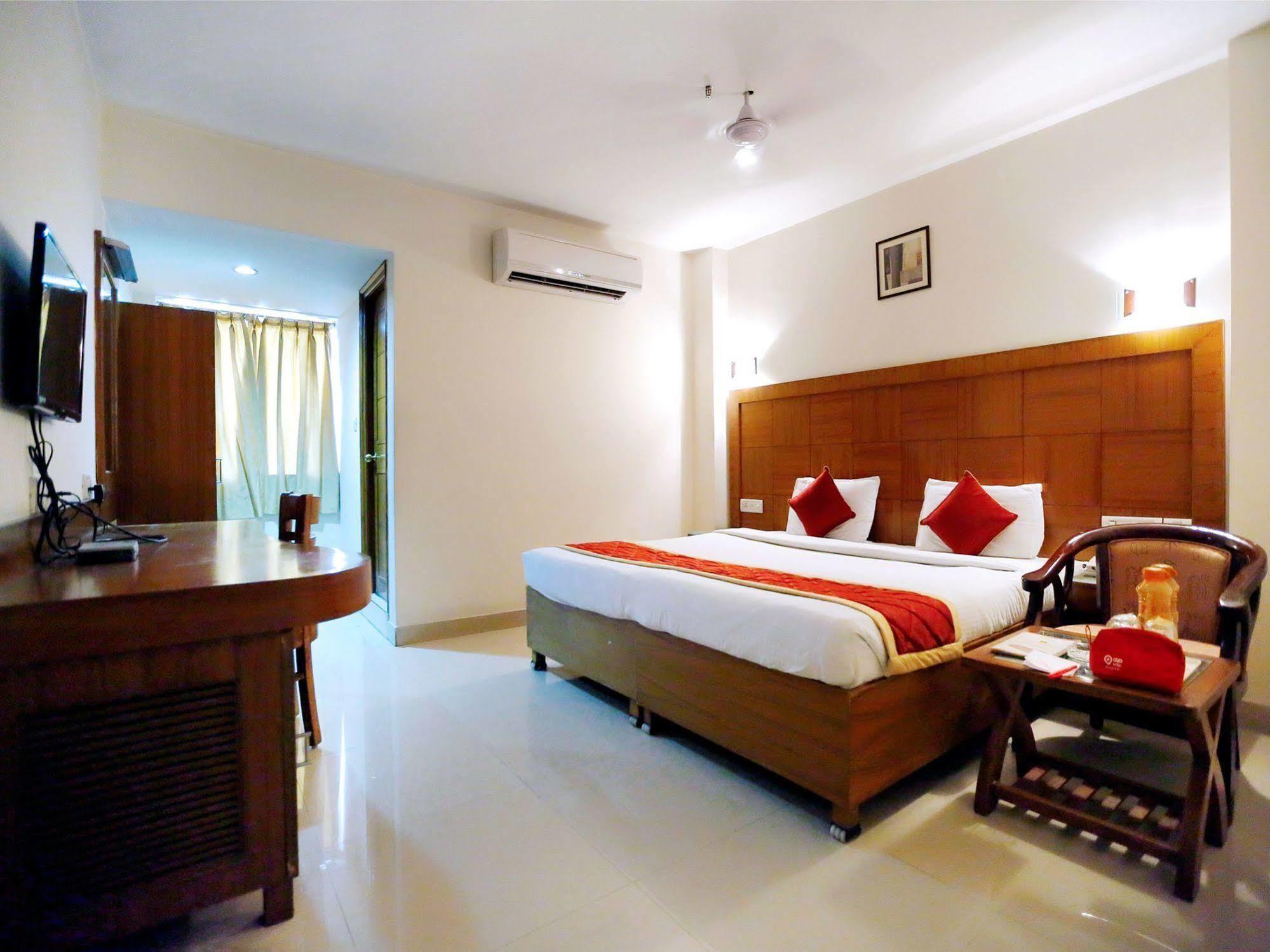 Treebo Trend Grand Plaza Nampally Hyderabad Eksteriør bilde